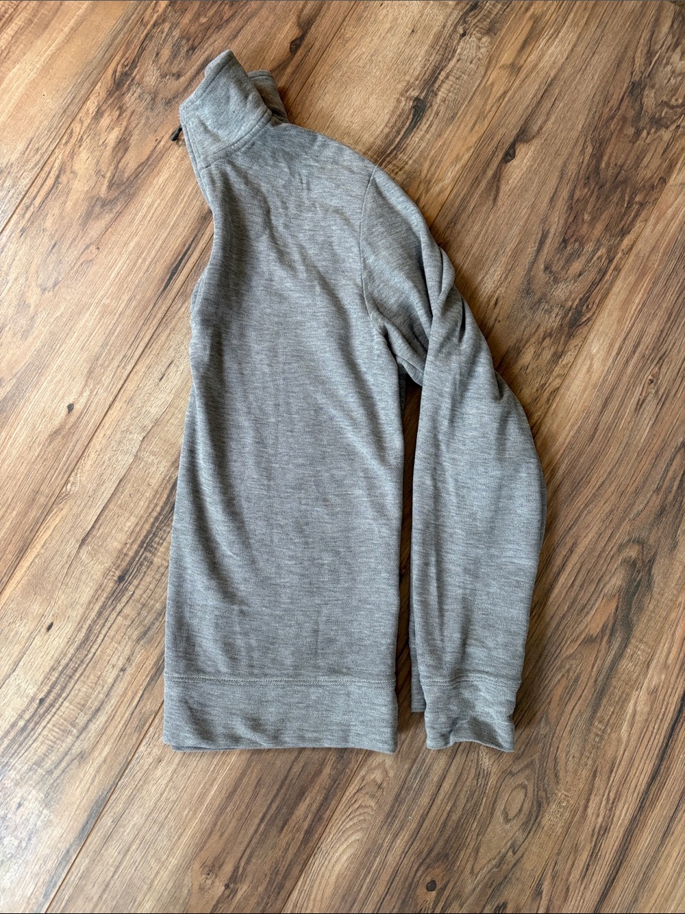 Women’s Vineyard Vines 1/4 Gray lightweight sweater - Comfortable Everyday Layer